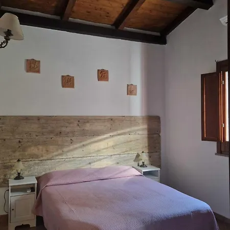 La Mandragola Relais קרוטונה