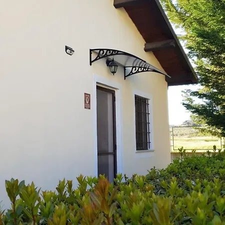 La Mandragola Relais בית חווה קרוטונה