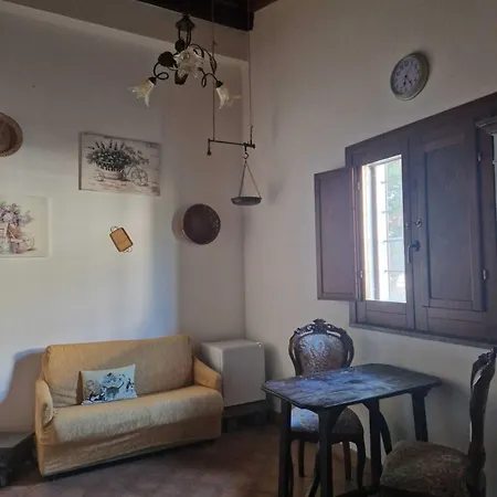 La Mandragola Relais קרוטונה