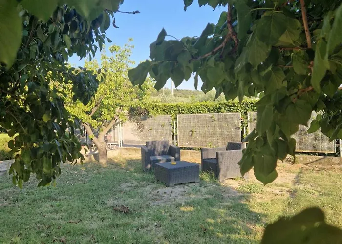 La Mandragola Relais בית חווה *